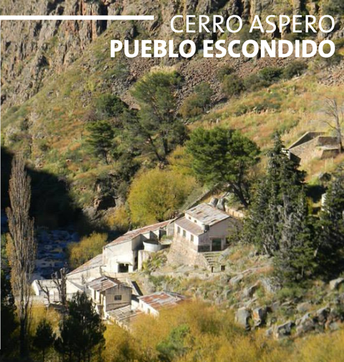 Pueblo Escondido al pie del Cerro Aspero